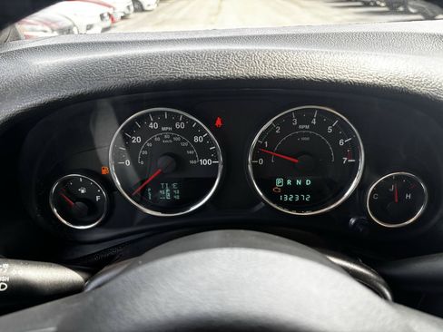 Used 2014 Jeep Wrangler Unlimited Sport w/ Quick Order Package 24S AWD/4WD image 20
