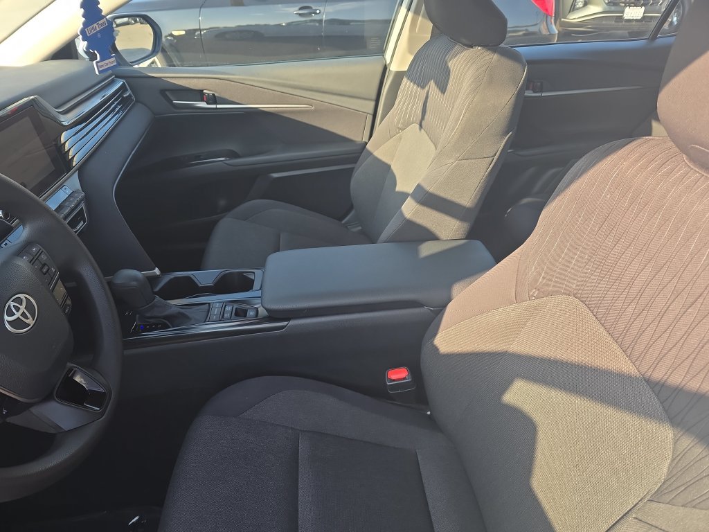 Used 2025 Toyota Camry LE FWD image 10