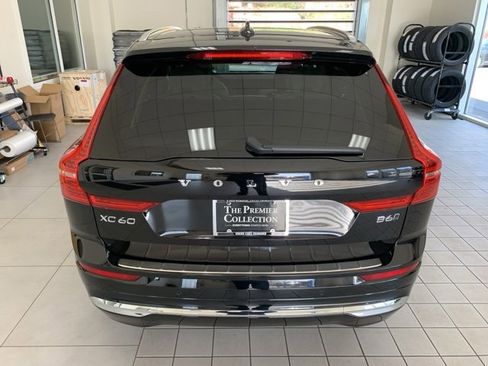 Certified 2022 Volvo XC60 B6 Inscription w/ Advanced Package image 5