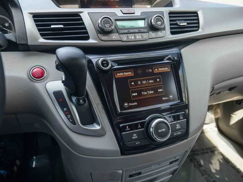Used 2017 Honda Odyssey SE image 22