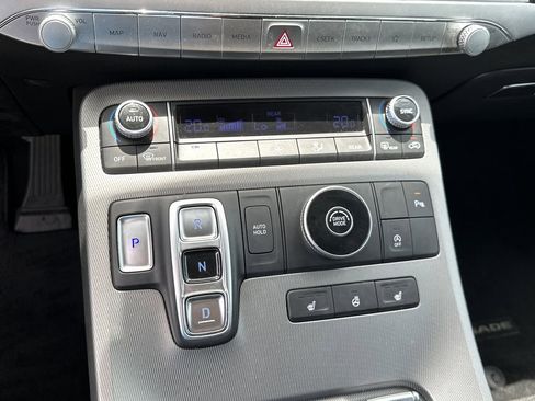 Used 2022 Hyundai Palisade SEL w/ Premium Package FWD image 21