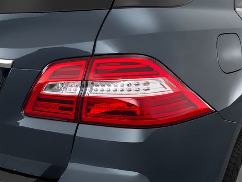 Used 2015 Mercedes-Benz ML 350 4MATIC image 54