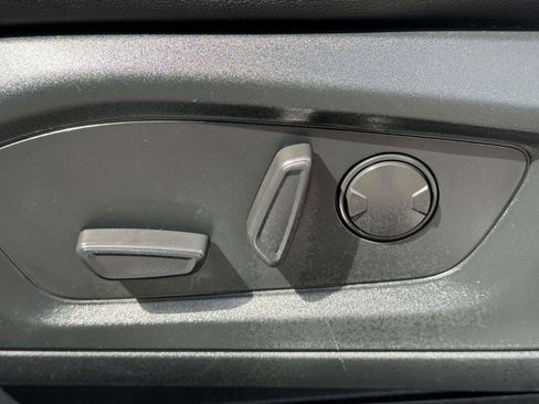 Used 2022 Ford Explorer Limited w/ Hybrid Equipment Group 310A image 17