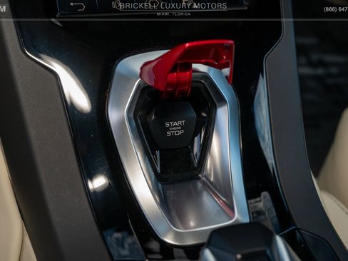 Used 2020 Lamborghini Huracan EVO image 20