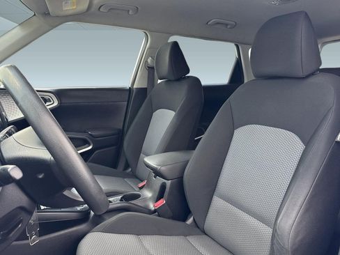 Used 2023 Kia Soul LX FWD image 5