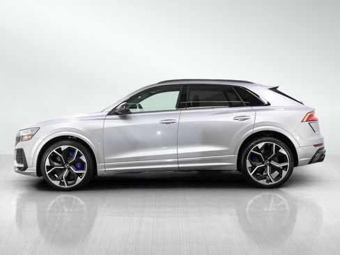 Used 2021 Audi RS Q8 w/ Carbon Optic Package AWD/4WD image 2
