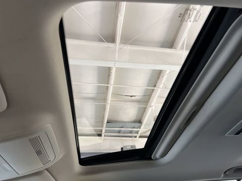 Used 2025 MAZDA CX-70 3.3 Turbo w/ Preferred Package image 9