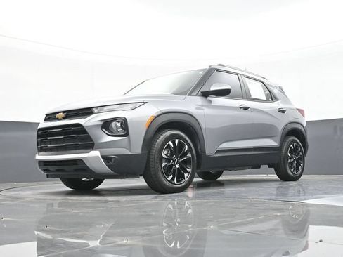 Used 2023 Chevrolet TrailBlazer LT FWD image 53