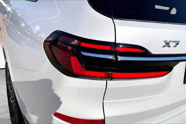 Used 2025 BMW X7 M60i w/ Executive Package AWD/4WD image 33