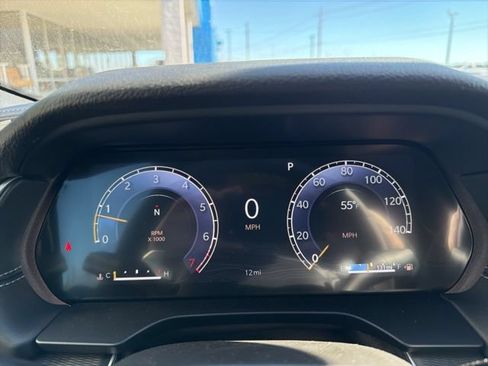 Used 2025 Jeep Grand Cherokee Altitude RWD image 10