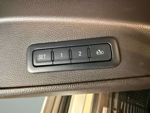 Used 2016 Chevrolet Tahoe LTZ AWD/4WD image 24
