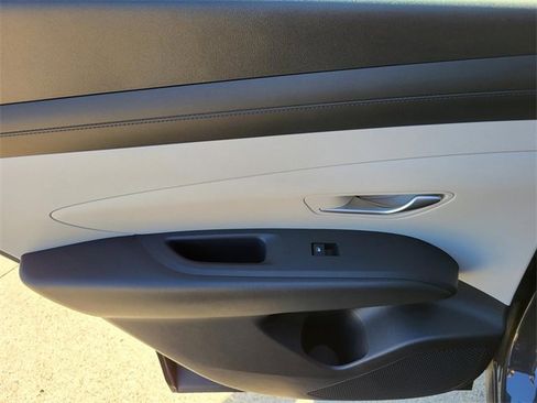 New 2026 Hyundai Tucson SE image 8