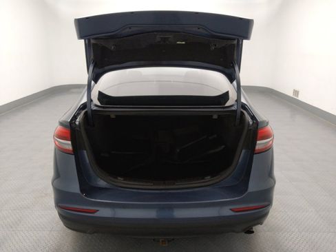 Used 2019 Ford Fusion SE FWD image 29