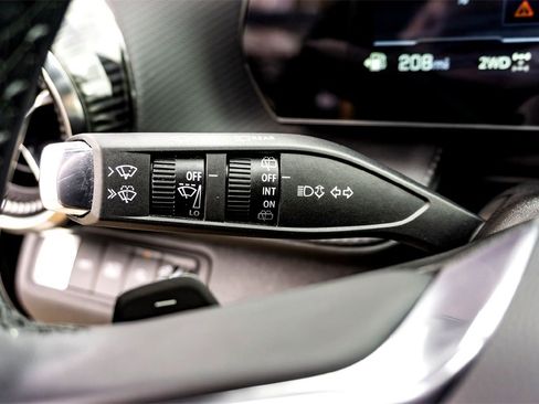 Used 2025 Chevrolet Equinox LT image 19