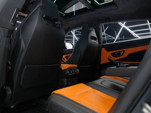 Used 2021 Lamborghini Urus image 51