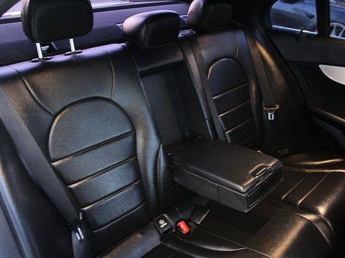 Used 2019 Mercedes-Benz C 300 Sedan image 17