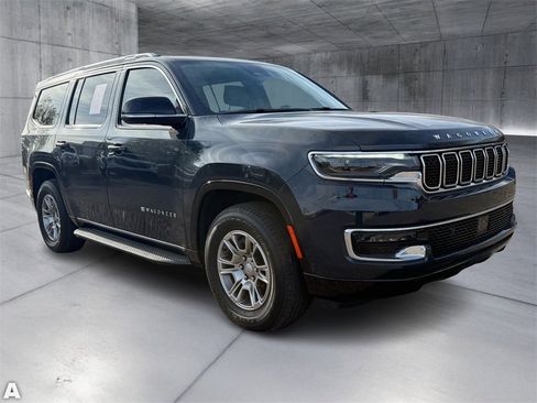 Used 2024 Jeep Wagoneer 4WD image 9