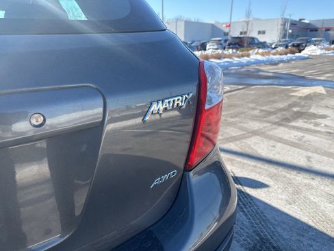 Used 2010 Toyota Matrix S image 9