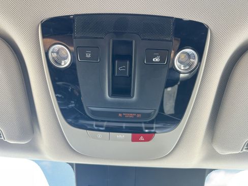 Used 2023 Kia Sorento S w/ Panoramic Sunroof Package FWD image 13