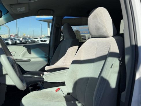 Used 2013 Toyota Sienna LE image 37