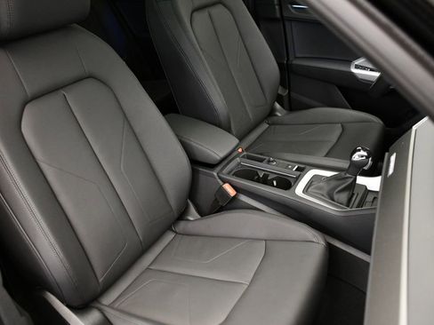 Used 2025 Audi Q3 2.0T Premium Plus w/ Premium Plus Package image 50