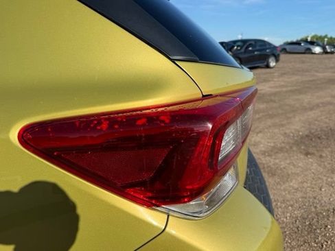 Used 2021 Subaru Crosstrek 2.5i Sport w/ Moonroof Package AWD/4WD image 12