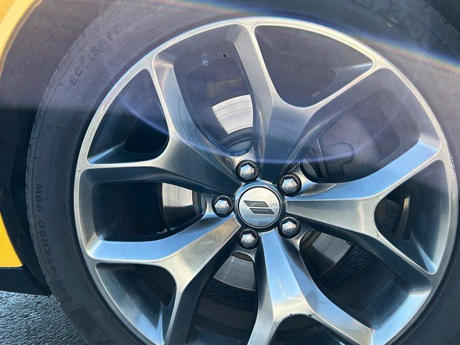 Used 2017 Dodge Challenger SXT Plus RWD image 4
