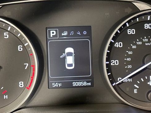 Used 2018 Hyundai Elantra SEL image 18