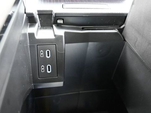 Certified 2026 Toyota Sienna XLE AWD/4WD image 34