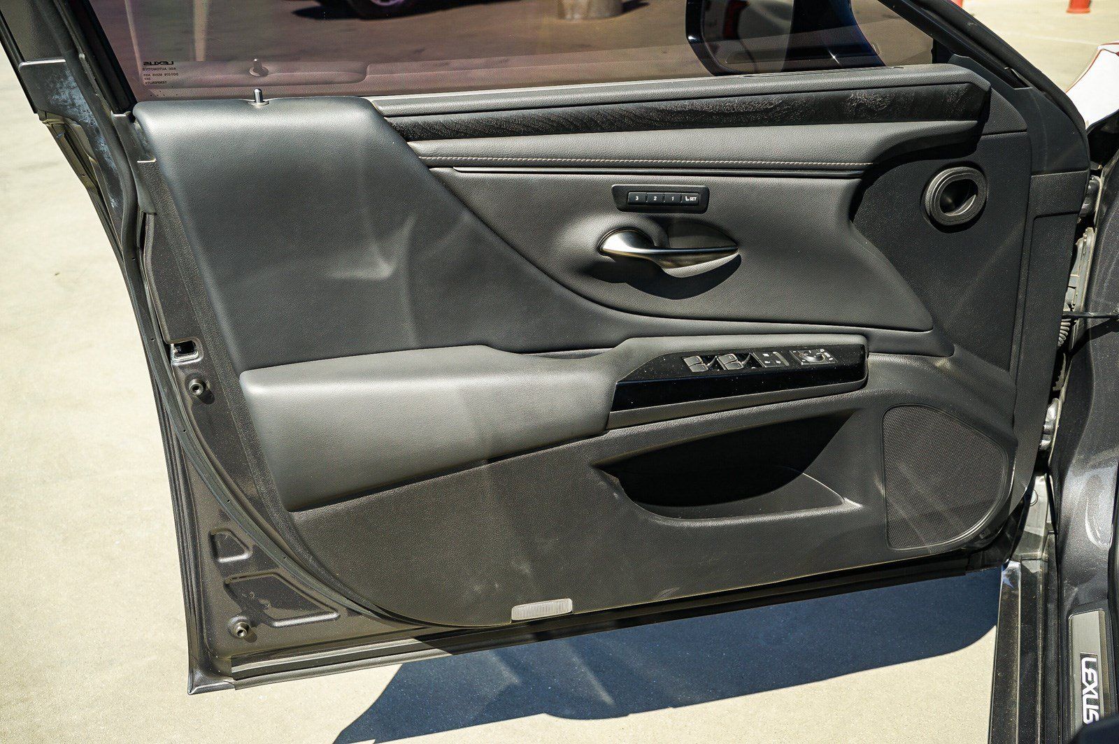 Used 2022 Lexus ES 300h w/ Premium Package FWD image 24