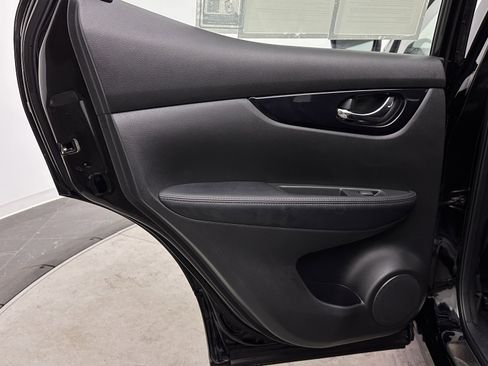 Used 2019 Nissan Rogue Sport SV image 23