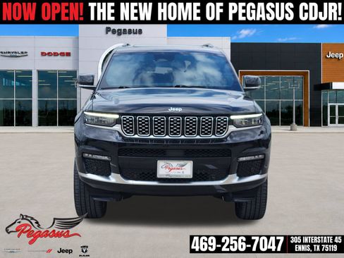 Used 2025 Jeep Grand Cherokee L Summit w/ Advanced Protech Group IV AWD/4WD image 6