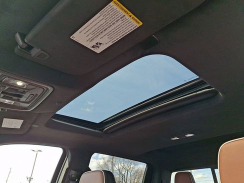 Used 2025 GMC Sierra 1500 Denali Ultimate image 14