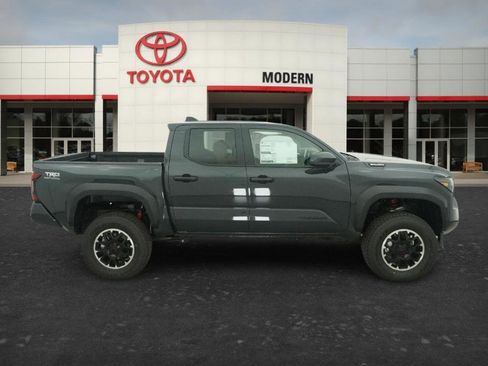 New 2026 Toyota Tacoma TRD Off-Road AWD/4WD image 13