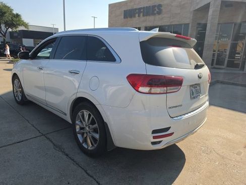 Used 2016 Kia Sorento SX w/ SXL Technology Package FWD image 2