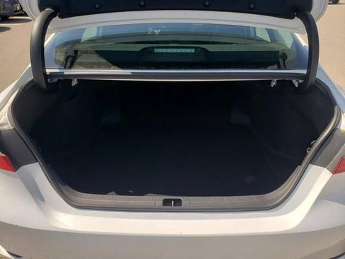Used 2024 Toyota Camry SE FWD image 7