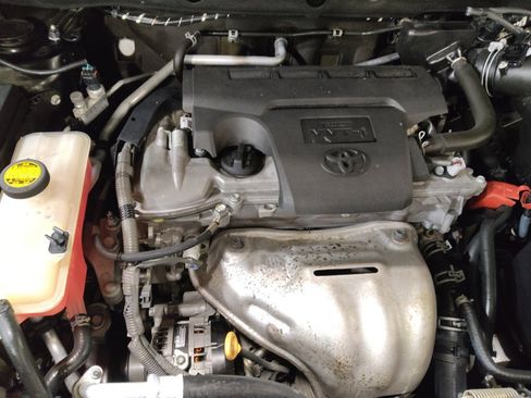 Used 2018 Toyota RAV4 LE w/ All Weather Liner Package AWD/4WD image 30