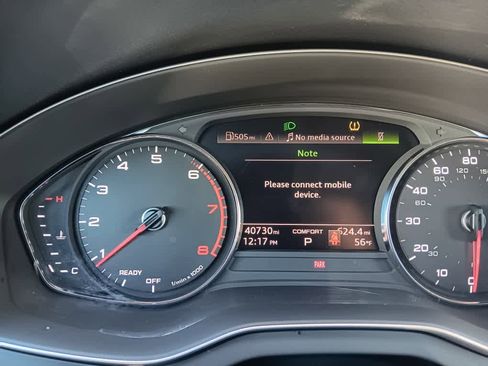 Used 2023 Audi Q5 Premium w/ Convenience Package image 26