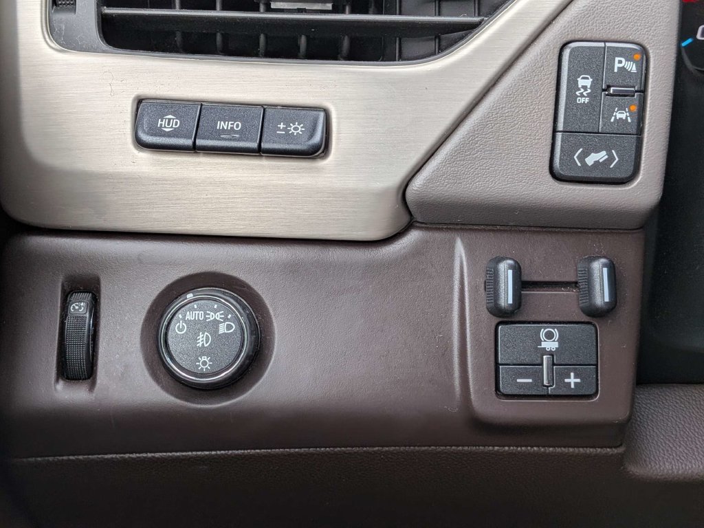 Used 2019 GMC Yukon XL Denali w/ Enhanced Security Package RWD image 25