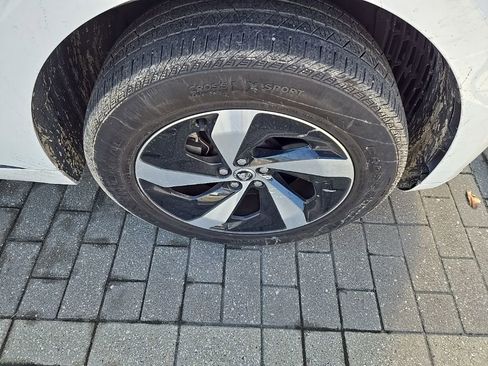 Certified 2024 Jaguar F-PACE R-Dynamic S image 11