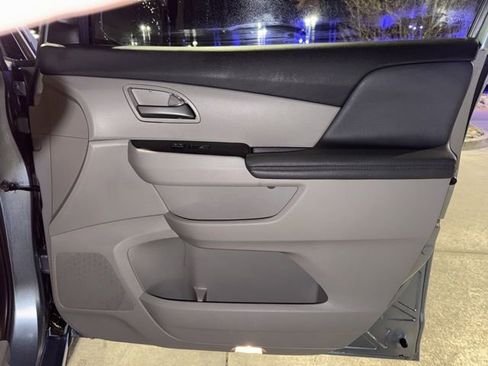 Used 2011 Honda Odyssey Touring Elite image 21