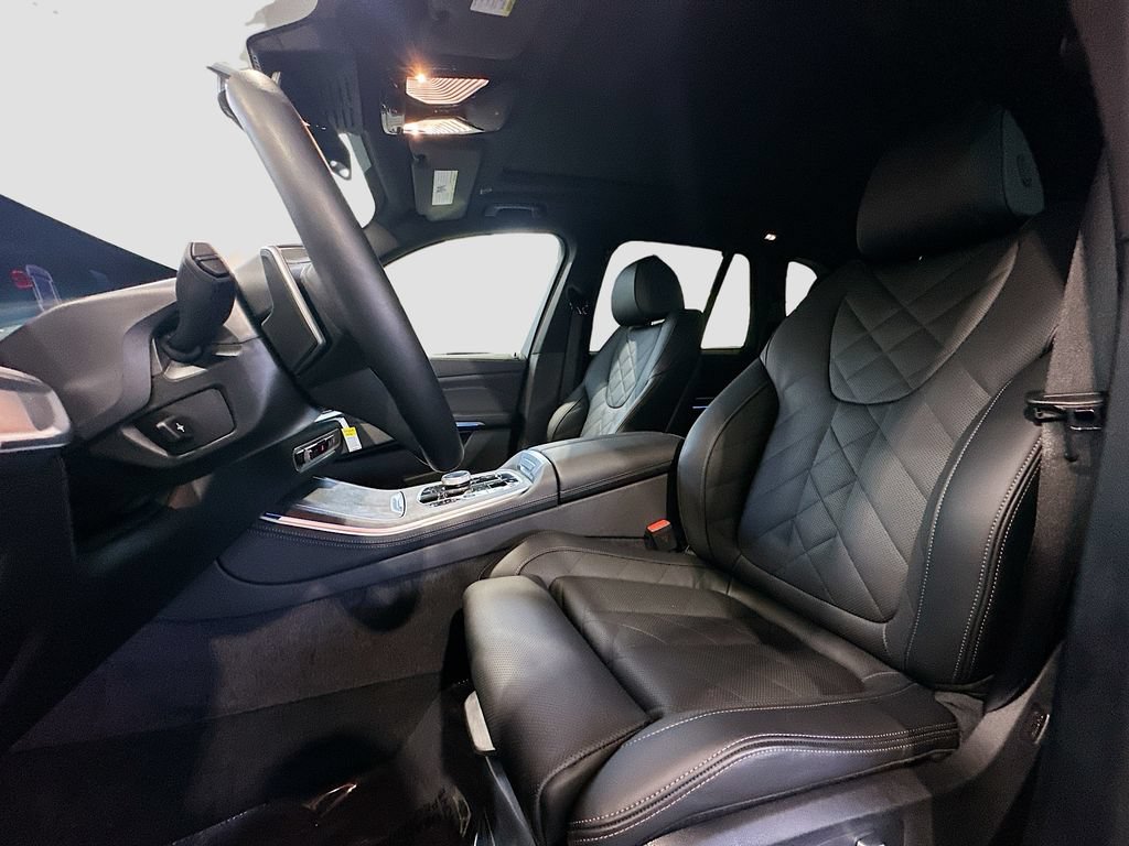 Used 2026 BMW X5 xDrive50e w/ Executive Package AWD/4WD image 22