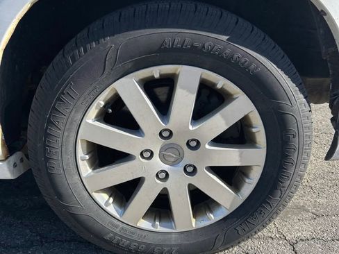 Used 2015 Chrysler Town & Country Touring FWD image 24