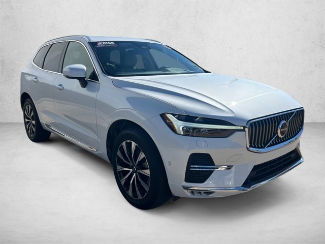 Used 2023 Volvo XC60 B5 Plus AWD/4WD image 3