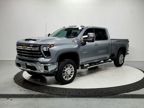 Used 2024 Chevrolet Silverado 2500 LTZ w/ LTZ Premium Texas Edition AWD/4WD image 3