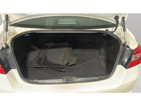 Used 2019 Subaru Legacy 2.5i Premium AWD/4WD image 12
