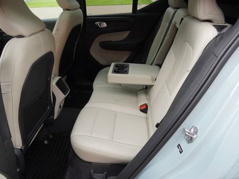 Used 2019 Volvo XC40 T5 Momentum AWD/4WD image 14