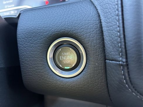 Certified 2023 GMC Yukon Denali image 33