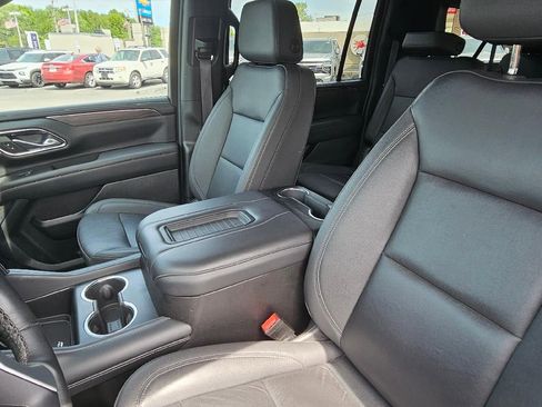 Used 2023 Chevrolet Suburban Z71 w/ Luxury Package AWD/4WD image 10