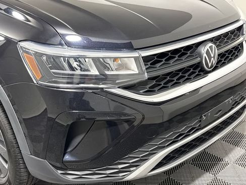 Used 2022 Volkswagen Taos S AWD/4WD image 12